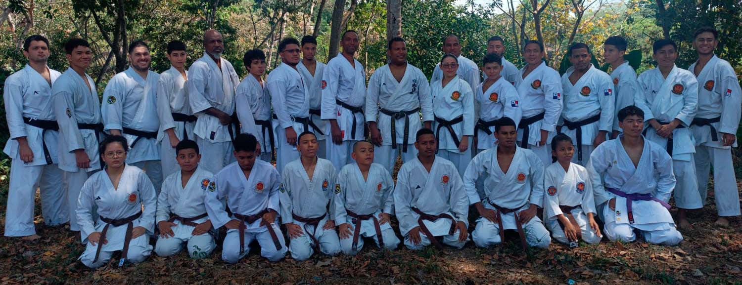 Exitosa Práctica General de Cinturones Avanzados de SKIF Panamá en el Dojo Fénix Las Cumbres